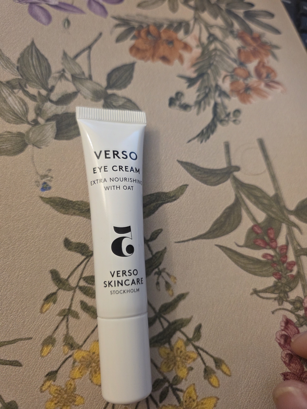 Verso White Eye Cream – Extra Nourishing Oat Formula